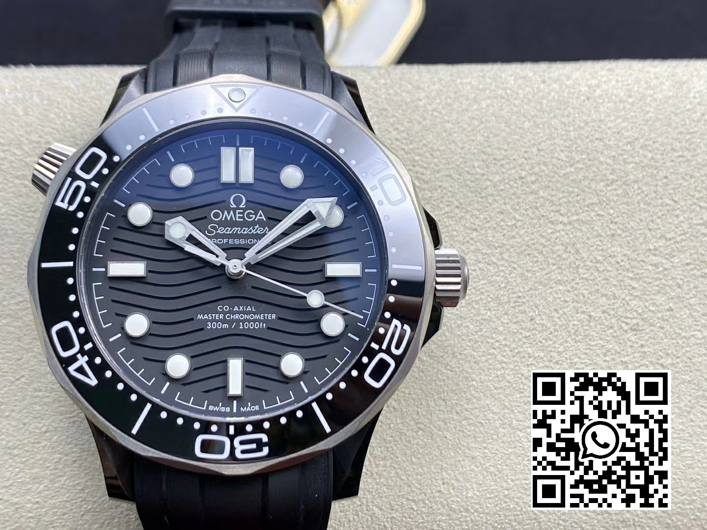 Omega Seamaster Diver 300M Real Ceramic Case VS Factory 1:1 Best Edition on Black Rubber Strap A8806 V2