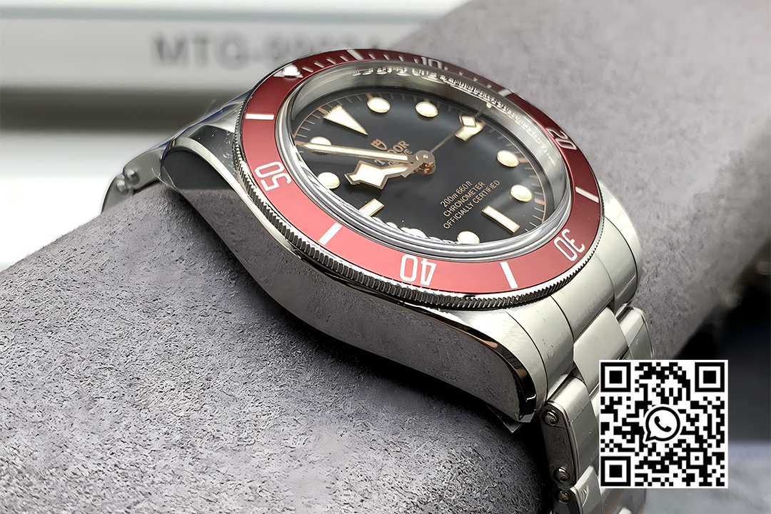 Tudor M7941 Heritage Black Bay Red Bezel ZF Factory 1:1 Best Edition on SS Jubilee Bracelet A2824