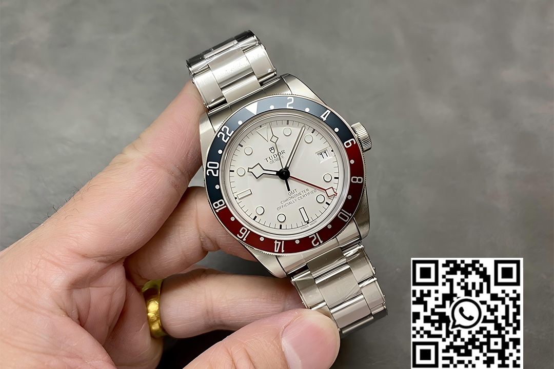 Tudor M79830RBBlack Bay GMT Pepsi Blue/Red Bezel ZF Factory 1:1 Best Edition White Dial